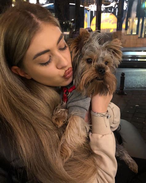 Ava (@avaxbabe) • Instagram photos and videos.
